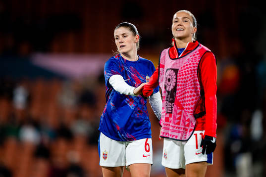 Maren Mjelde and Guro Reiten of Norway