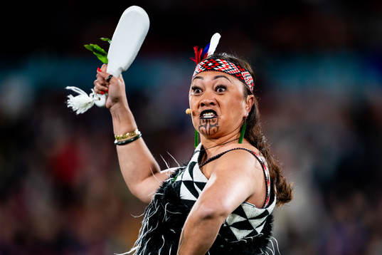 Maori performers