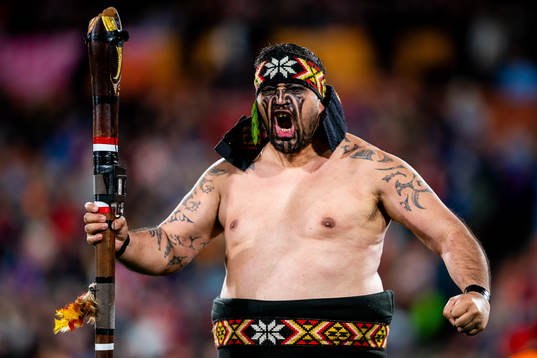 Maori performers