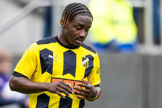 Ibrahim Sadiq of BK Häcken looks dejected