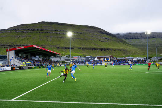 Ibrahim Sadiq of BK Häcken and Vegard Forren of Klaksvik