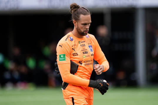Goalkeeper Jonatan Johansson of Klaksvik