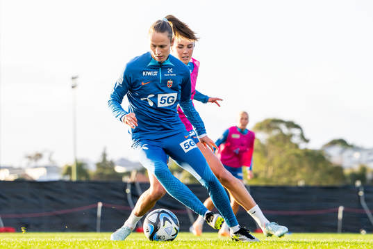 Caroline Graham Hansen and Ingrid Syrstad Engen of the