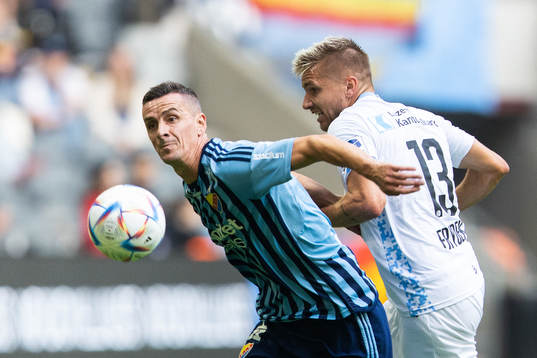 Haris Radetinac of Djurgården and Martin Frýdek of Luzern