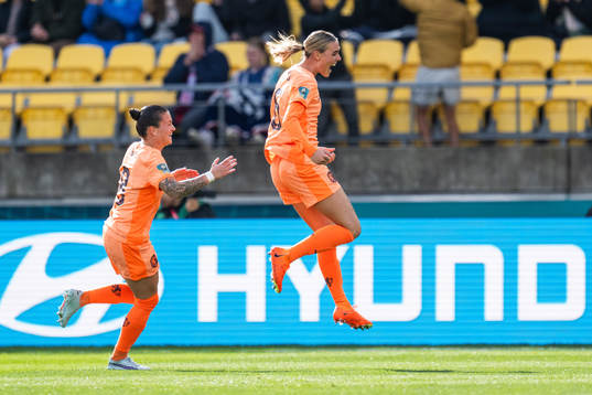 Sherida Spitse and Jill Roord of Netherlands celebrate