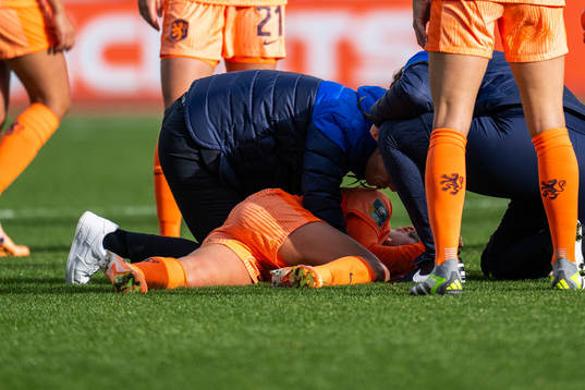 Danielle van de Donk of Netherlands receives medical