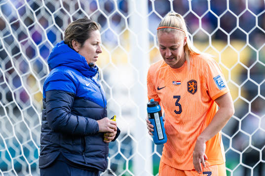 Stefanie van der Gragt of Netherlands in pain