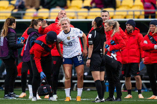 Lindsey Horan of USA in pain
