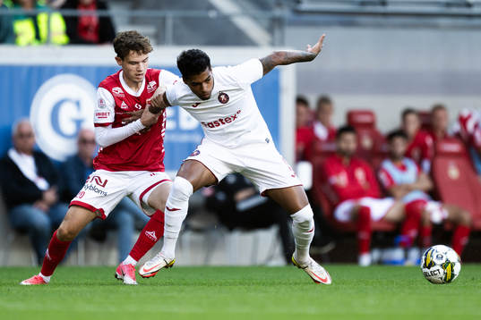 Jacob Trenskow of Kalmar and Mikhail Kovalenko of Pyunik