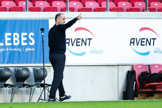 Iegishe Melikian, head coach of Pyunik