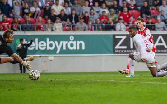 Jacob Trenskow of Kalmar scores 1-0 behind Goalkeeper