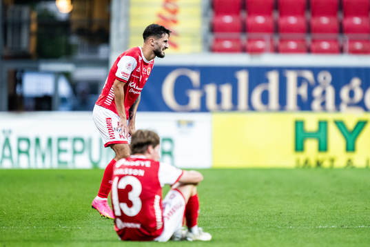 Noah Shamoun and Johan Karlsson of Kalmar looks dejected