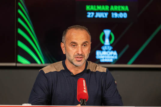 Iegishe Melikian, head coach of Pyunik