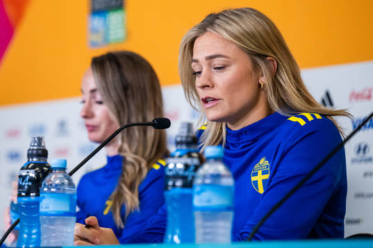 Kosovare Asllani and Fridolina Rolfö of the Swedish
