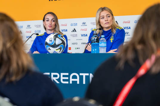 Kosovare Asllani and Fridolina Rolfö of the Swedish