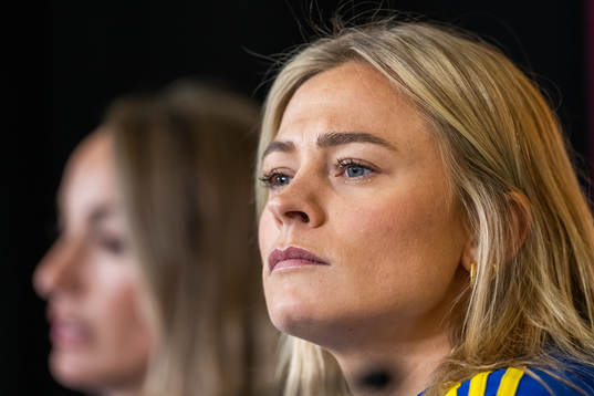 Kosovare Asllani and Fridolina Rolfö of the Swedish