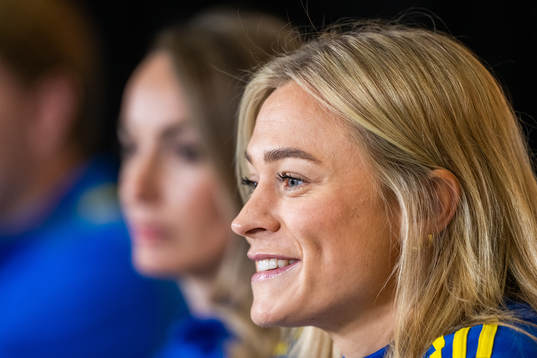Kosovare Asllani and Fridolina Rolfö of the Swedish