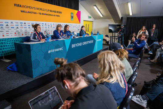 Head coach Milena Bertolini and Barbara Bonansea of the