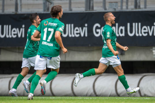 Brages spelare jublar