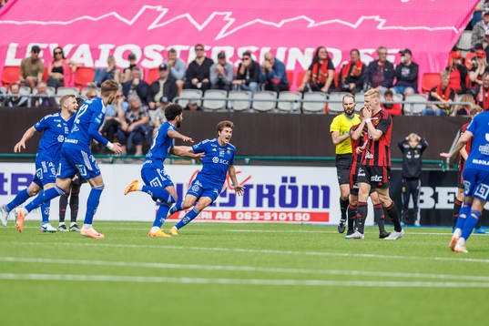 GIF Sundsvalls Johan Bengtsson jublar
