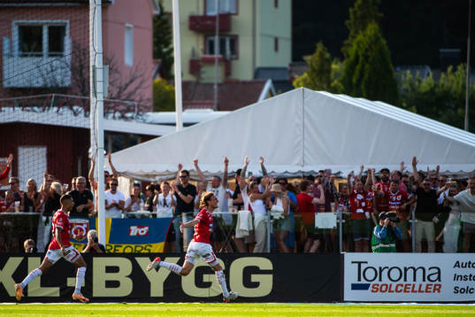 Degerfors Gustav Granath jublar