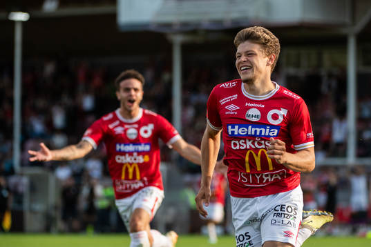 Degerfors Gustav Lindgren jublar
