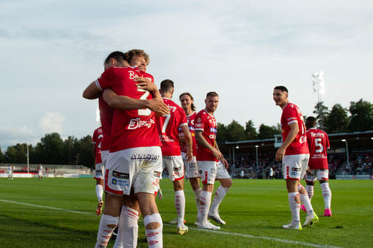 Degerfors Gustav Lindgren och Abdelkarim Mammar Chaouche