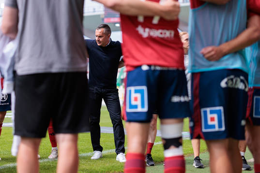 Östers tränare Srdjan Tufegdzic före fotbollsmatchen i