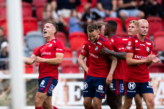 Östers Runar Thor Sigurgeirsson jublar