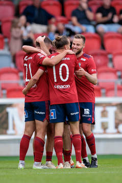 Östers spelare jublar