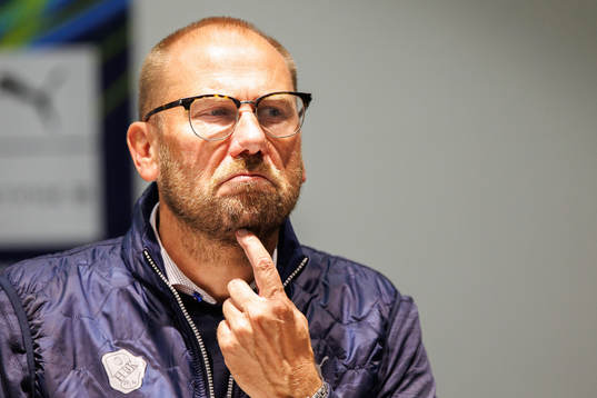 Halmstads tränare Magnus Haglund deppar