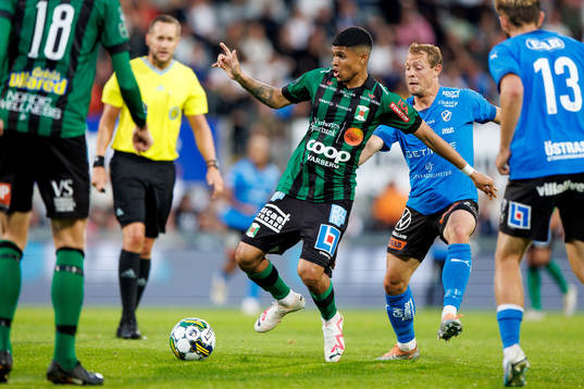 Varbergs Luke Le Roux och Halmstads Joel Allansson