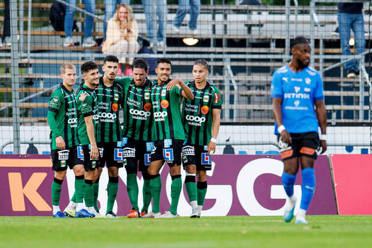 Varbergs spelare jublar