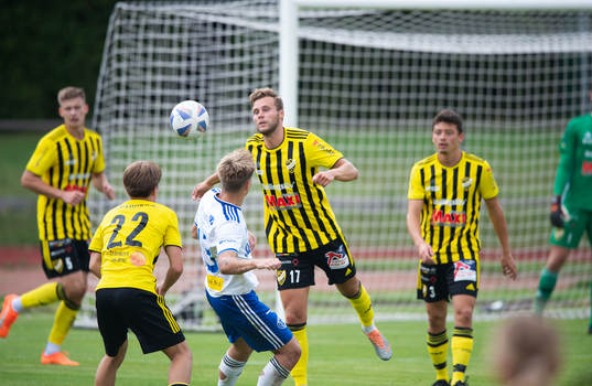 IFK Hässleholms Marcus Thuvesson I matchen i div. 2