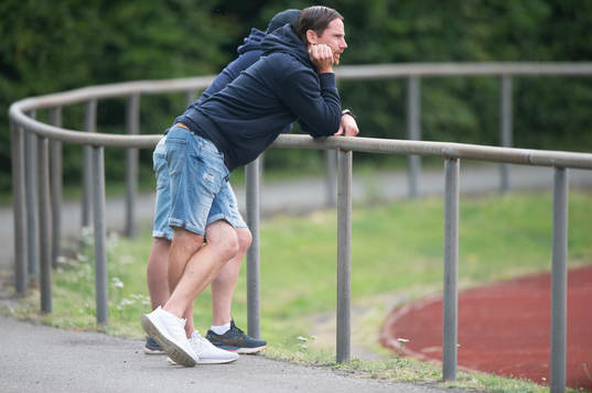 IFK Hässleholms tränare Johan Persson I matchen i div. 2