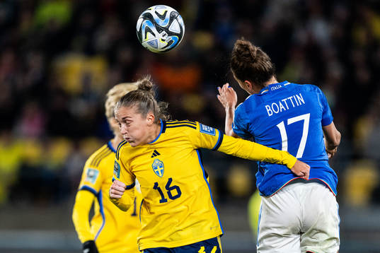 Filippa Angeldahl of Sweden and Lisa Boattin of Italy