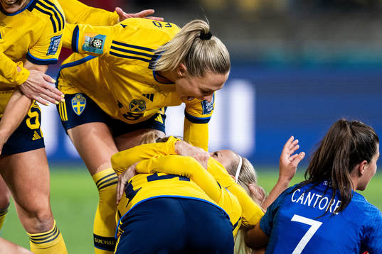 Fridolina Rolfö and Nathalie Björn of Sweden celebrate