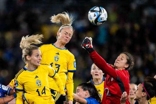 Nathalie Björn and Amanda Ilestedt of Sweden against