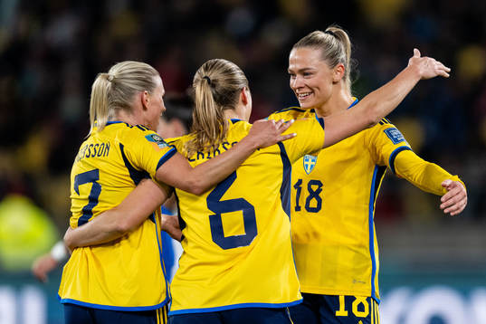 Jonna Andersson, Magdalena Eriksson and Fridolina Rolfö of