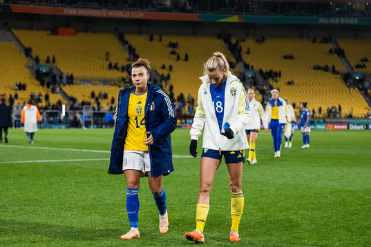 Arianna Caruso of Italy and Nathalie Björn of Sweden