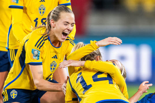 Magdalena Eriksson and Nathalie Björn celebrate with