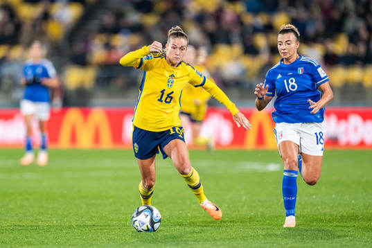 Filippa Angeldahl of Sweden and Arianna Caruso of Italy