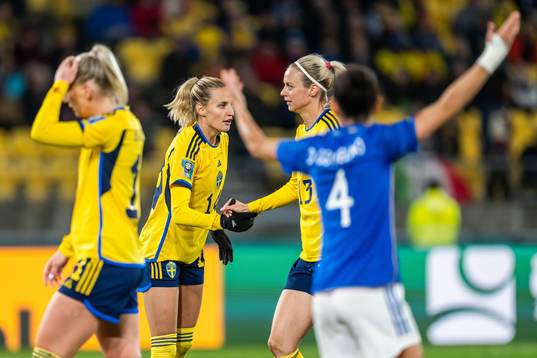 Nathalie Björn and Amanda Ilestedt of Sweden