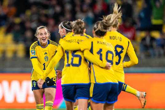 Nathalie Björn of Sweden celebrates with team mates