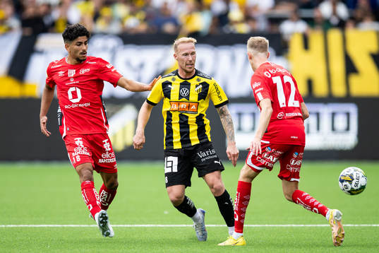 Häckens Mikkel Rygaard Jensen mot Elfsborgs Ahmed Qasem