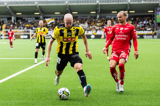 Häckens Valgeir Lunddal och Elfsborgs Niklas Hult