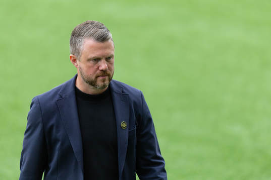 Elfsborgs manager Jimmy Thelin deppar