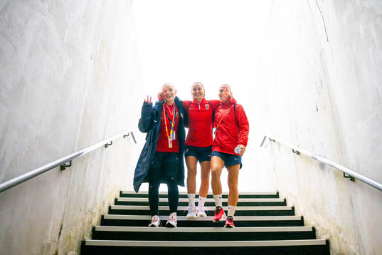 Goalkeeper Guro Pettersen, Vilde Bøe Risa and Emilie