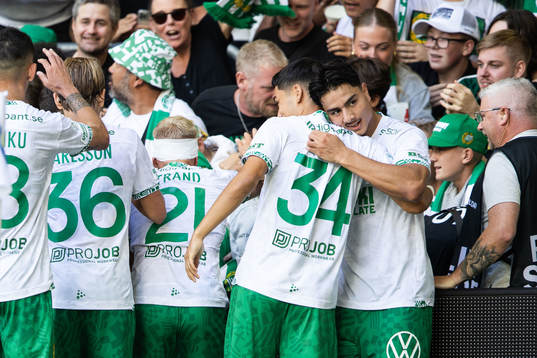 Hammarbys Jusef Erabi jublar med Alper Demirol