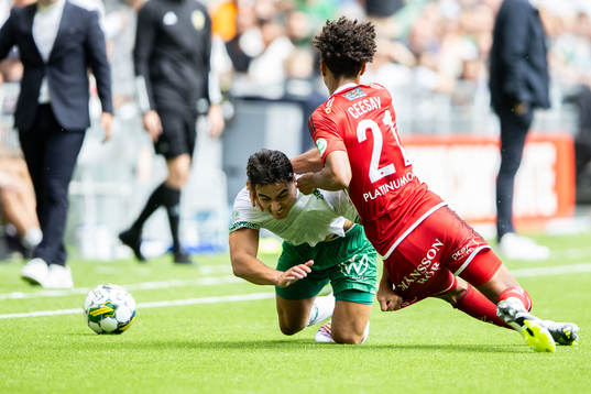 Hammarbys Jusef Erabi och IFK Norrköpings Jesper Ceesay